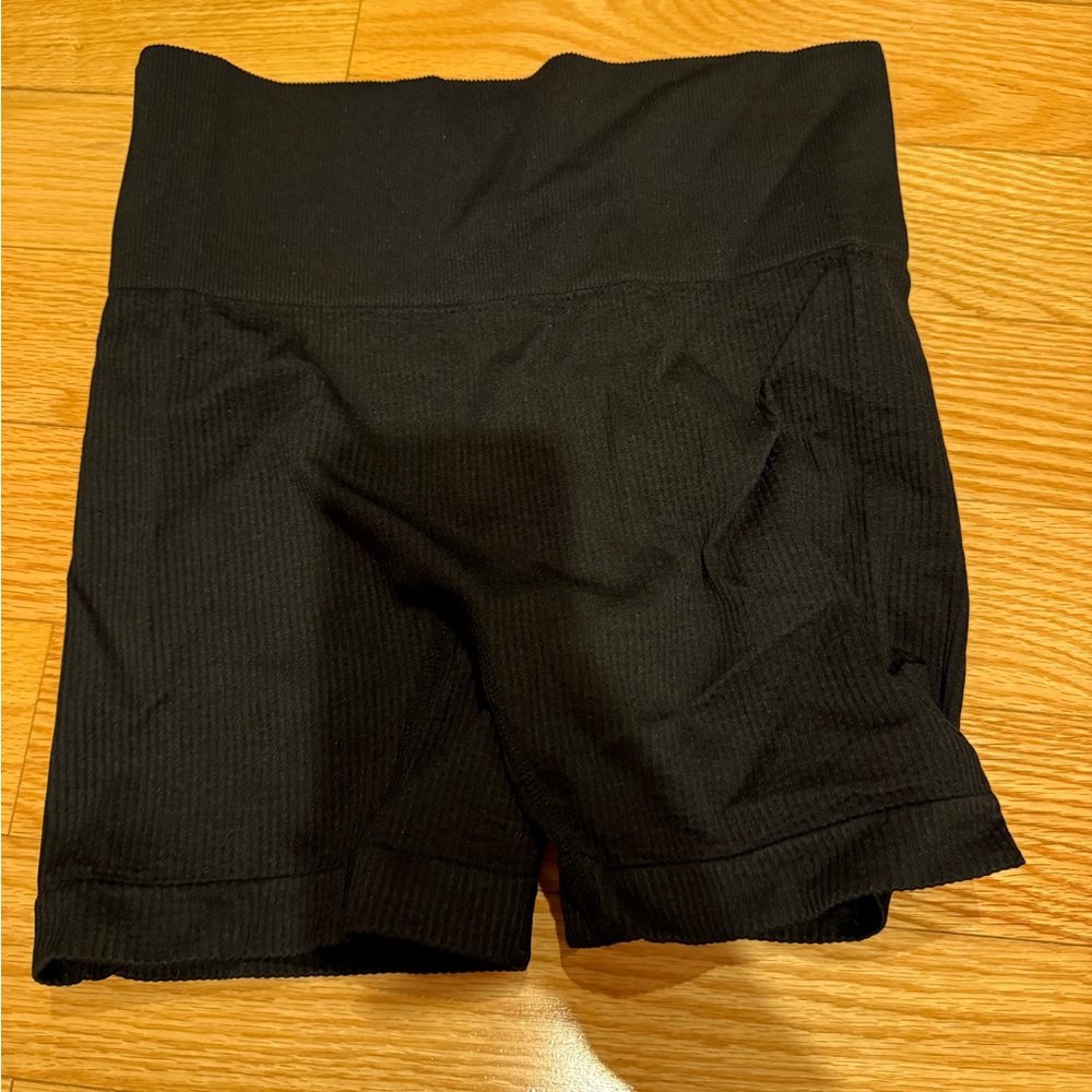 Colsie Black Ribbed High-Waist Athletic Shorts